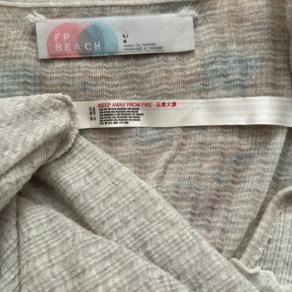 Free People Beach Can be styled as a coverup, tunic or dress!!! NWOT - Picture 3 of 3